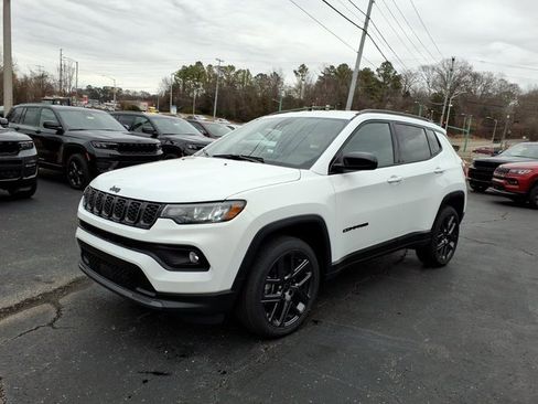 New 2026 Jeep Compass Latitude image 5