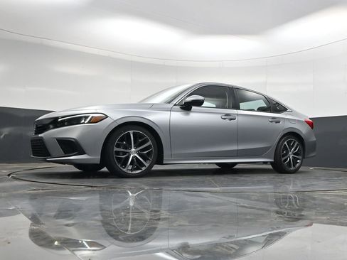 Certified 2024 Honda Civic Touring image 31