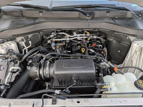 Certified 2023 Ford Explorer XLT w/ Equipment Group 202A image 10