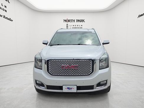 Used 2017 GMC Yukon Denali w/ Open Road Package RWD image 2
