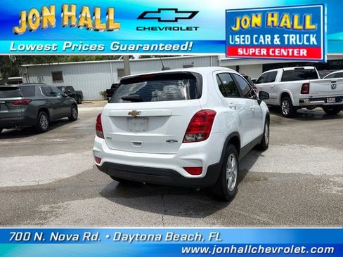 Used 2020 Chevrolet Trax LS FWD image 10