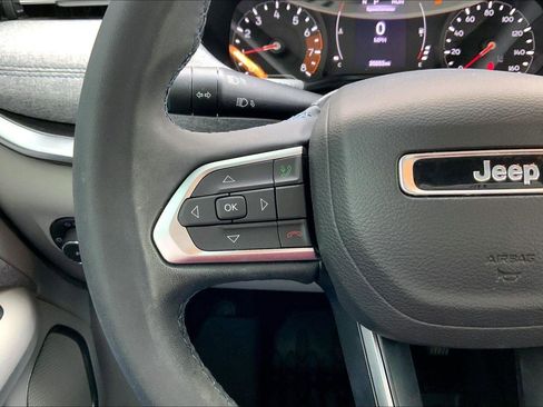 Used 2022 Jeep Compass Latitude image 17