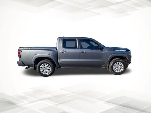 Used 2024 Nissan Frontier SV w/ SV Convenience Package image 3