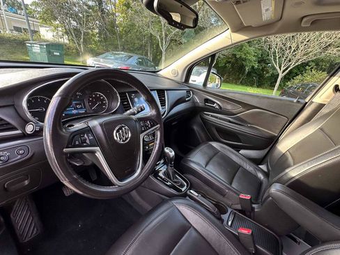 Used 2019 Buick Encore Essence w/ Experience Buick Package AWD/4WD image 16