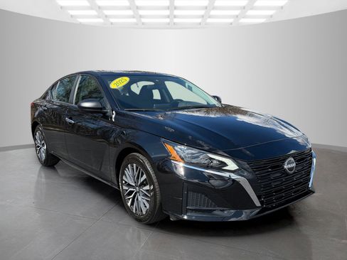 Used 2025 Nissan Altima 2.5 SV image 5