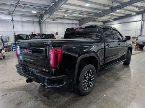 Used 2021 GMC Sierra 1500 AT4 w/ AT4 Premium Package AWD/4WD image 3