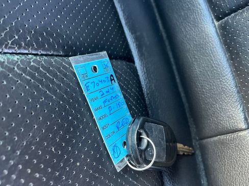 Used 2014 Ford F150 FX4 w/ Equipment Group 402A Luxury image 28