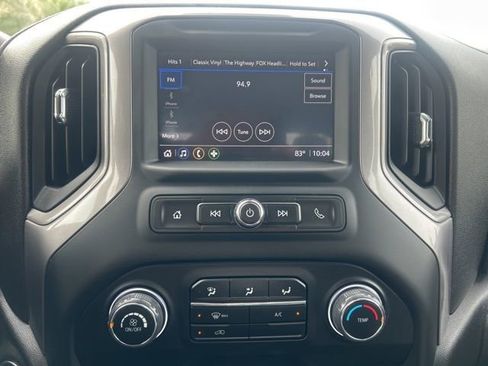 Used 2022 Chevrolet Silverado 1500 W/T w/ Trailering Package image 9