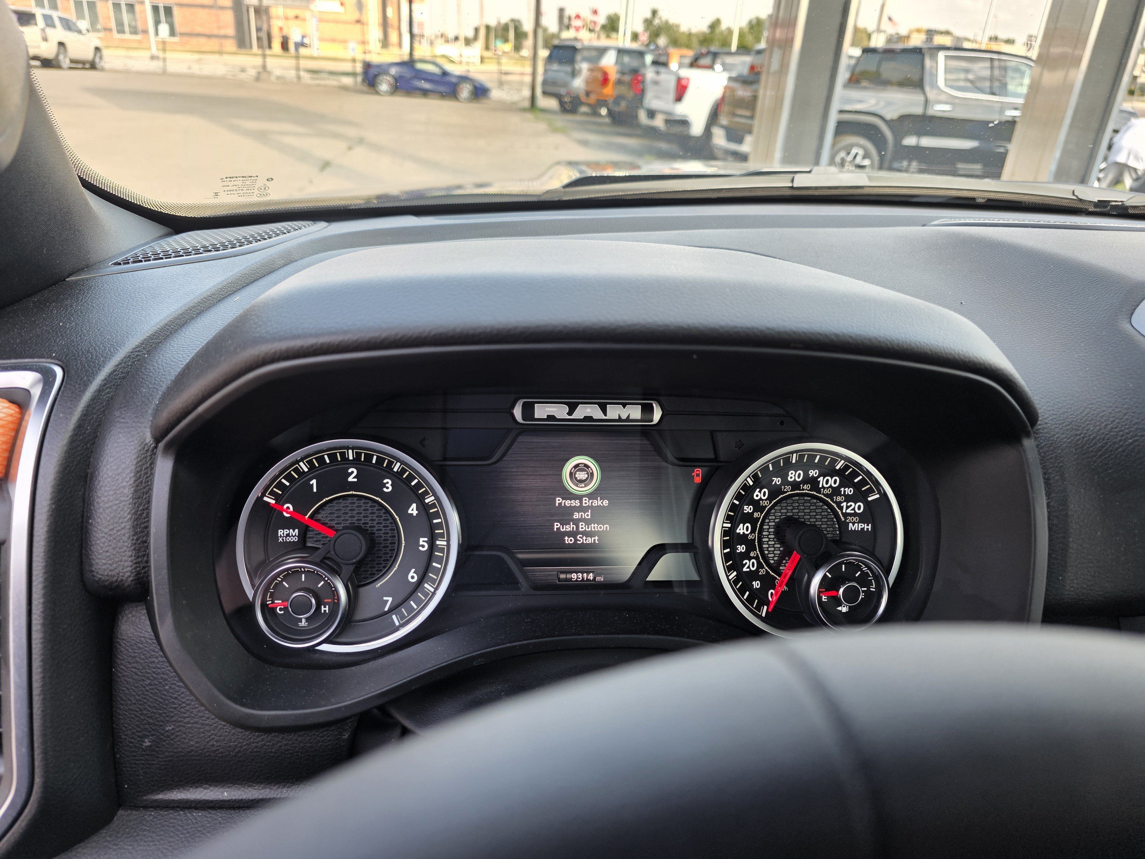 Used 2025 RAM 1500 Big Horn AWD/4WD image 6