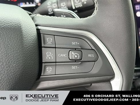 Used 2023 Jeep Grand Cherokee Altitude AWD/4WD image 14