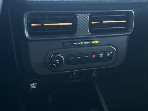 Certified 2025 Ford Maverick Tremor AWD/4WD image 25