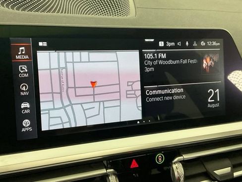 Used 2021 BMW 330i xDrive Sedan w/ M Sport Package AWD/4WD image 10