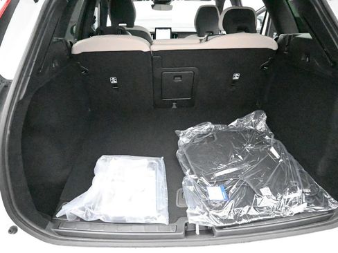 New 2026 Volvo XC60 B5 Core w/ Climate Package image 33