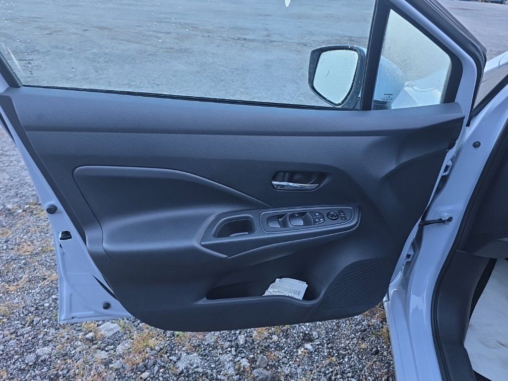 Used 2025 Nissan Versa SV FWD image 13