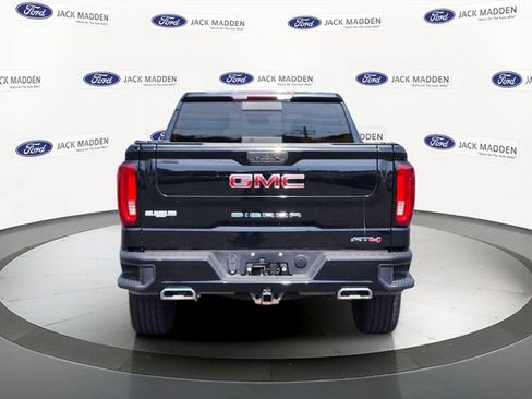 Used 2021 GMC Sierra 1500 AT4 w/ AT4 Preferred Package AWD/4WD image 4