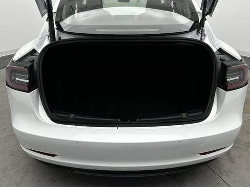 Used 2021 Tesla Model 3 Standard Range Plus image 29