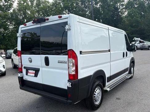 Used 2025 RAM ProMaster 2500 w/ U-Haul Equipment Group FWD image 18