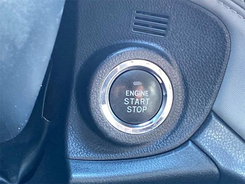 Used 2023 Subaru Outback Premium image 29