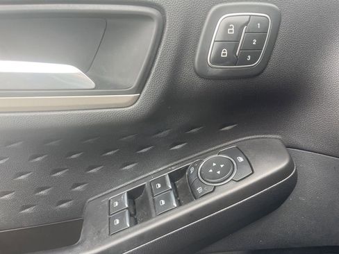 Used 2023 Nissan Sentra SR w/ SR Premium Package image 44