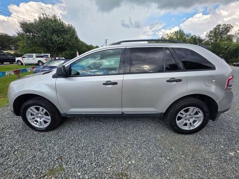 Used 2010 Ford Edge SE FWD image 8