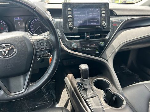 Used 2021 Toyota Camry SE FWD image 16