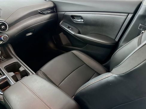 Used 2021 Nissan Sentra SR w/ SR Premium Package FWD image 31