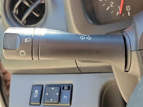 Used 2019 Nissan NV200 SV w/ Navigation Package image 35