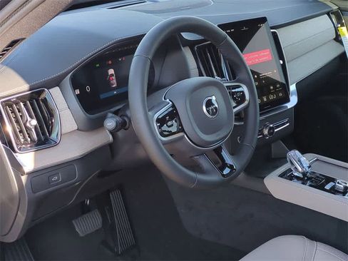 Used 2026 Volvo XC90 B6 Plus w/ Protection Package Premier image 2