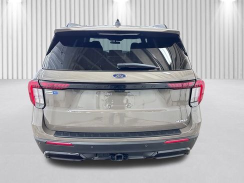New 2026 Ford Explorer ST-Line image 6