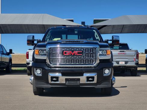 Used 2019 GMC Sierra 3500 Denali w/ Duramax Plus Package AWD/4WD image 2