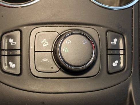 Used 2024 GMC Terrain SLT AWD/4WD image 29