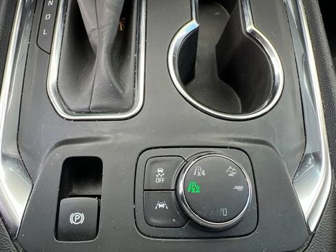 Used 2021 Chevrolet Traverse LT w/ LPO, Floor Liner Package AWD/4WD image 31