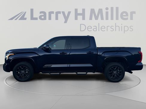 Used 2022 Toyota Tundra Platinum AWD/4WD image 2