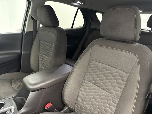 Used 2018 Chevrolet Equinox LT FWD image 15