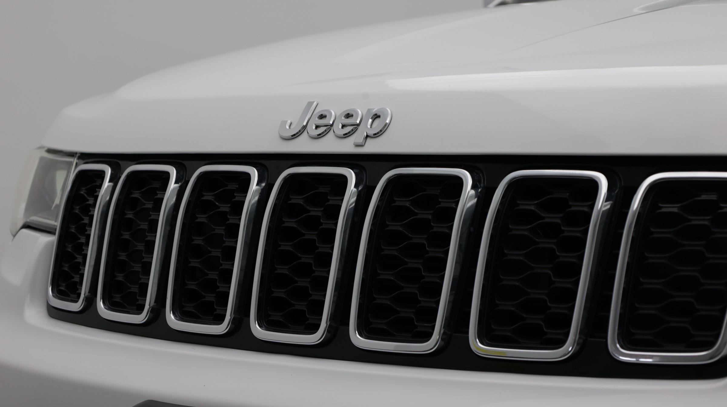 Used 2021 Jeep Grand Cherokee Limited w/ Trailer Tow Group IV AWD/4WD image 13