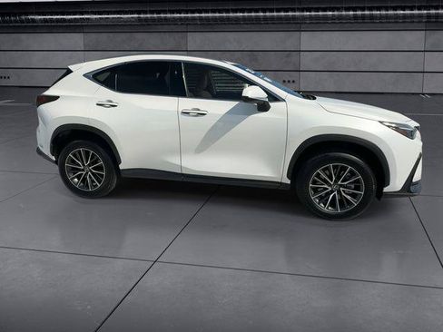 Certified 2025 Lexus NX 250 FWD w/ Accessory Package (Z2) image 9