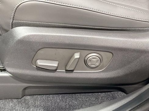 New 2026 Kia Carnival EX FWD image 13
