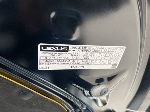 Used 2024 Lexus RX 350 Premium image 25