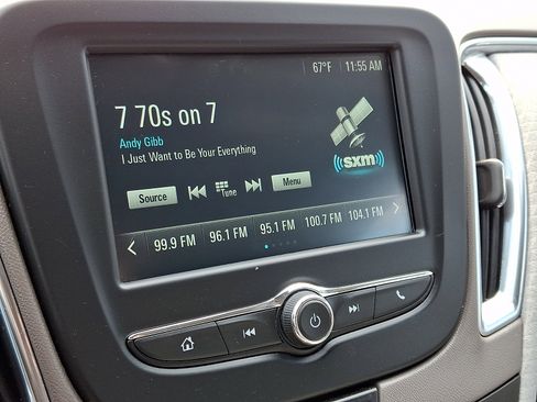 Used 2016 Chevrolet Malibu LT FWD image 16