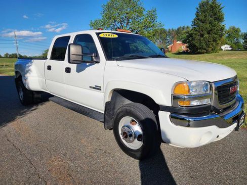 Used 2007 GMC Sierra 3500 SLT w/ Heavy-Duty Power Package AWD/4WD image 4