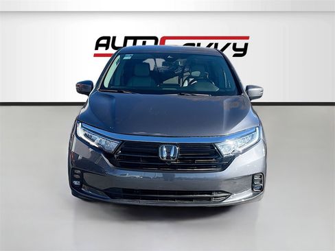 Used 2024 Honda Odyssey EX image 2