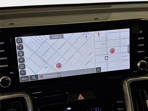 Certified 2023 Kia Sorento SX image 16