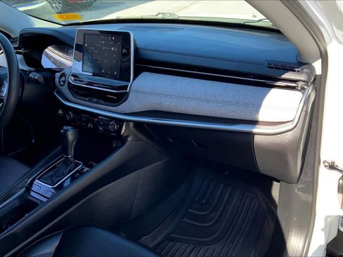 Certified 2022 Jeep Compass Latitude image 16