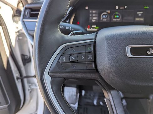 Used 2023 Jeep Grand Cherokee 4WD 4xe w/ Luxury Tech Group II image 11