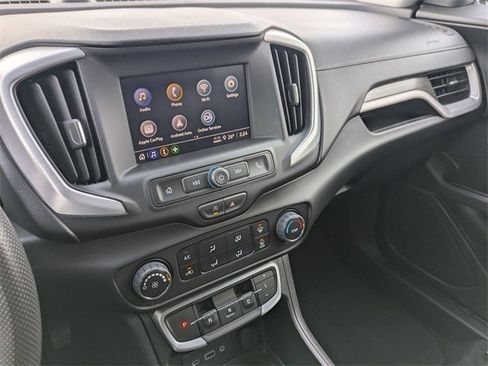 Used 2024 GMC Terrain SLE image 11