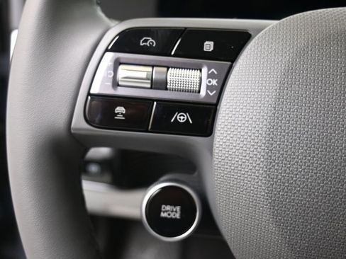 Used 2025 Hyundai Ioniq 5 Limited image 24