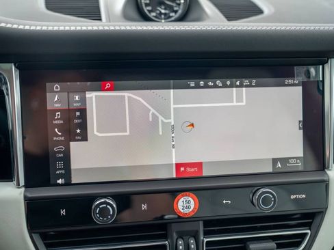 New 2026 Porsche Macan AWD/4WD image 17