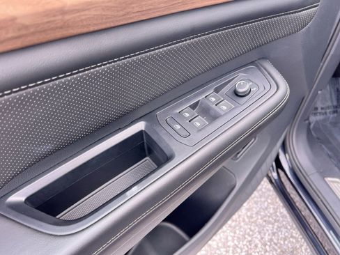 Used 2024 Volkswagen Atlas SE image 15