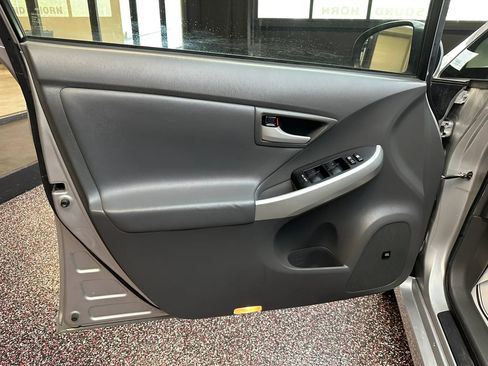 Used 2010 Toyota Prius Five FWD image 10