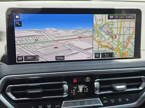 Used 2024 BMW X4 xDrive30i w/ Parking Assistance Package AWD/4WD image 17